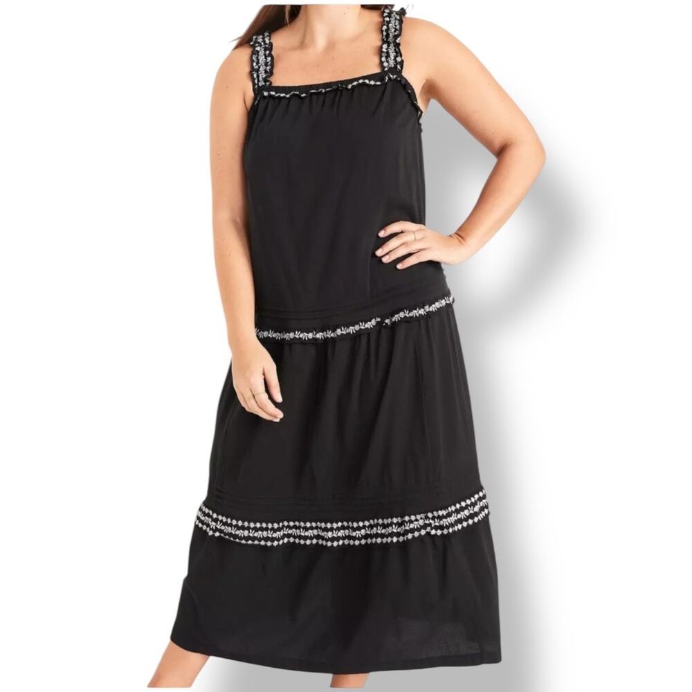Old Navy Plus Women's Embroidered Tiered Swing Midi Maxi Dress 3X Black Ivory